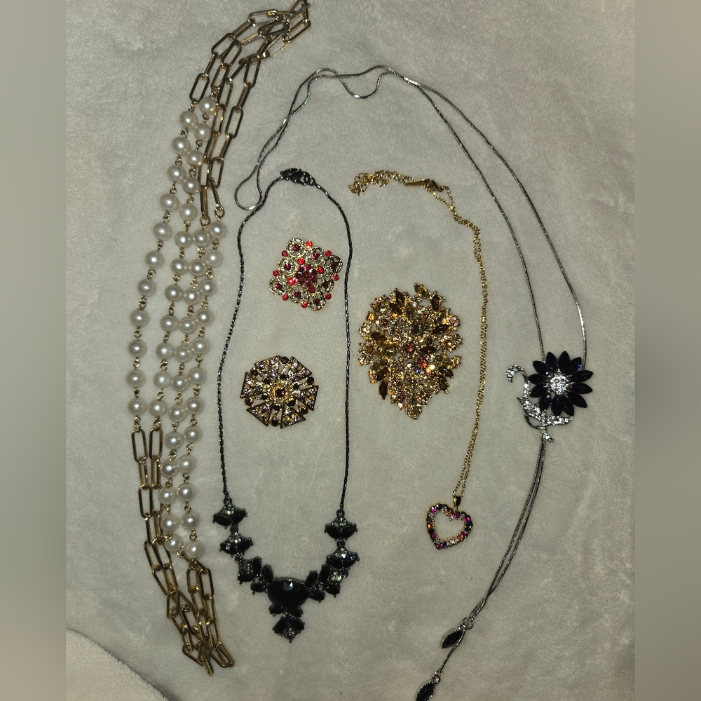 Elegant Gold and Silver Jewelry Set